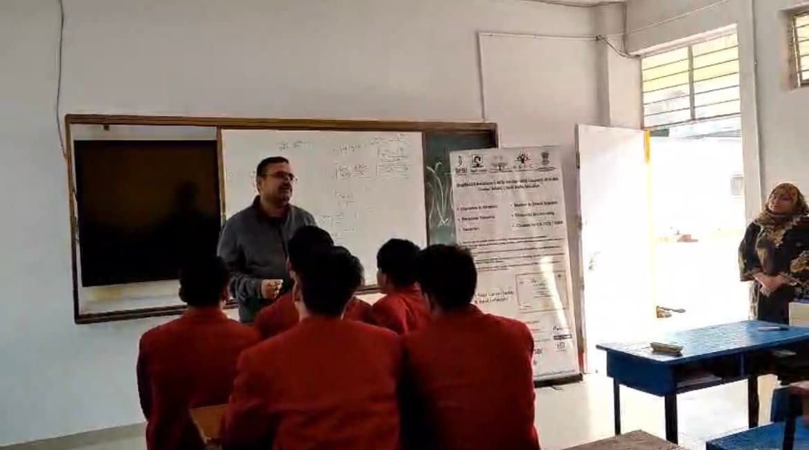 OneSkill Education | BFSI Sector Skill Council of India held financial education workshop at Jawahar Navaodaya Vidayalaya JNV Sahaspur, Dehradun on December 12th, 2025.